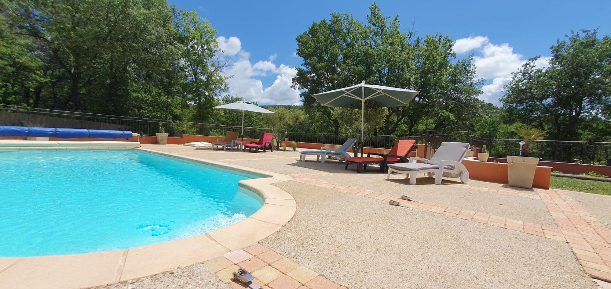 Villa Maison Familiale Avec Piscine Et Boulodrome Dans Le Luberon à Caseneuve Extérieur photo