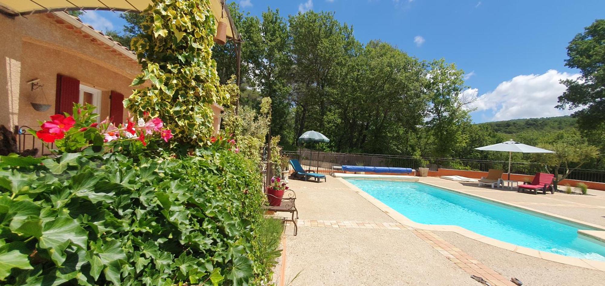 Villa Maison Familiale Avec Piscine Et Boulodrome Dans Le Luberon à Caseneuve Extérieur photo