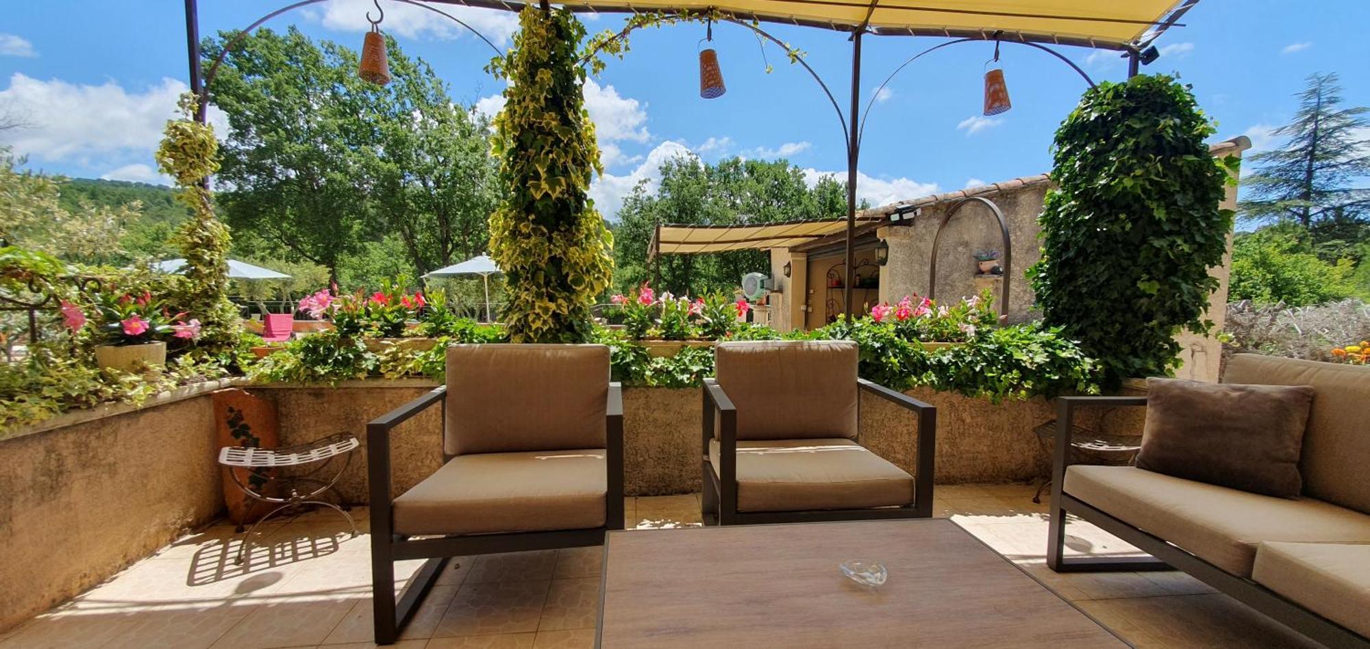 Villa Maison Familiale Avec Piscine Et Boulodrome Dans Le Luberon à Caseneuve Extérieur photo